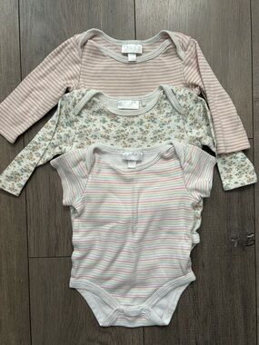 Tres Beau & Belle 6-9 Month Patterned Onesie Bundle